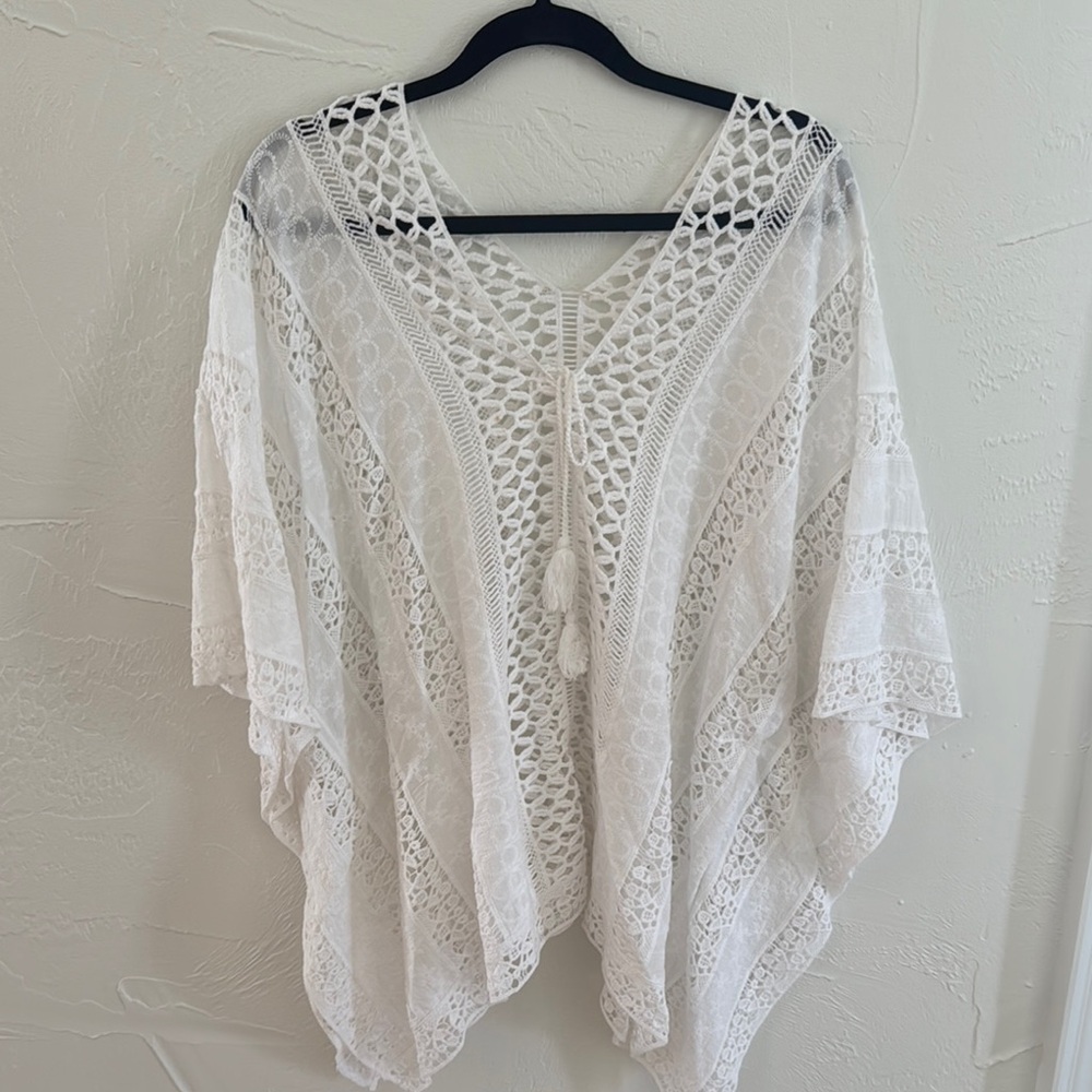 🤍 Cotton Poncho/Blouse/Cover-up Like New 🤍